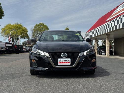 Super Black 2019 Nissan Altima 2.5 SR