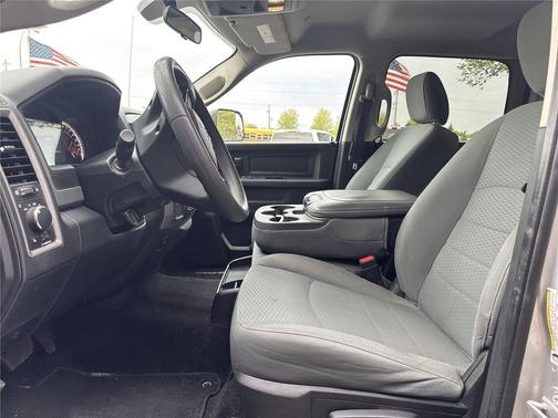 Bright Silver Metallic Clearcoat 2017 RAM 2500 Tradesman Crew Cab 4x4 6'4' Box