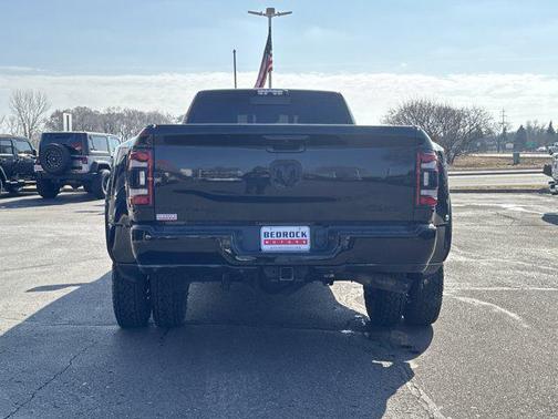 2020 RAM 3500 Limited Crew Cab 4x4 8' Box