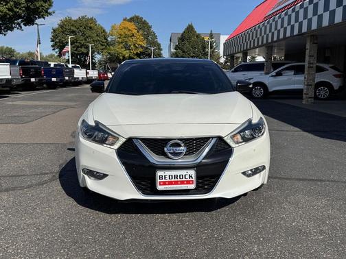 Pearl White 2017 Nissan Maxima 3.5 Platinum