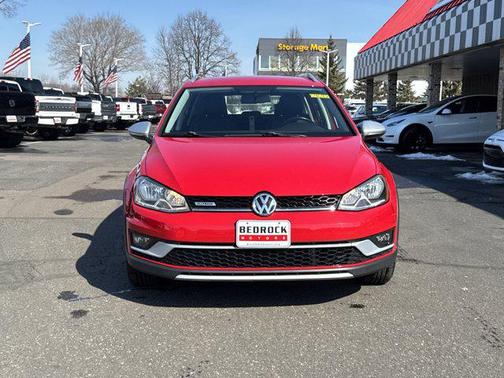 2017 Volkswagen Golf Alltrack TSI S