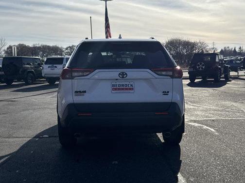 2019 Toyota RAV4 XLE