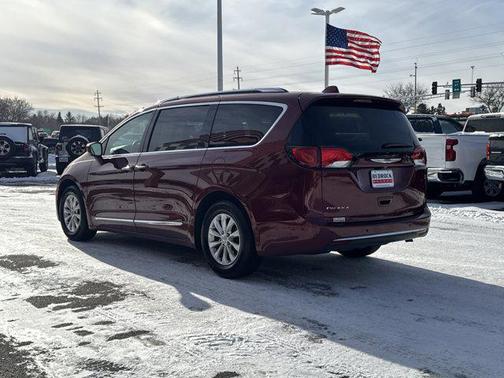 2018 Chrysler Pacifica Touring-L