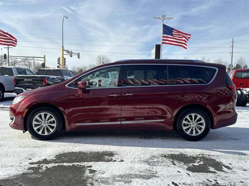 2018 Chrysler Pacifica Touring-L