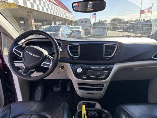 2018 Chrysler Pacifica Touring-L