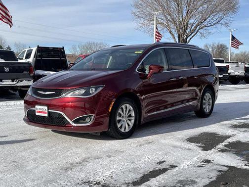 2018 Chrysler Pacifica Touring-L