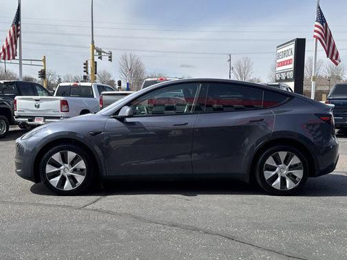 2023 Tesla Model Y Long Range Dual Motor All-Wheel Drive