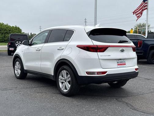 Clear White 2019 Kia Sportage LX