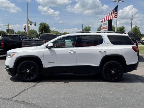 White Frost Tricoat 2018 GMC Acadia SLT-1