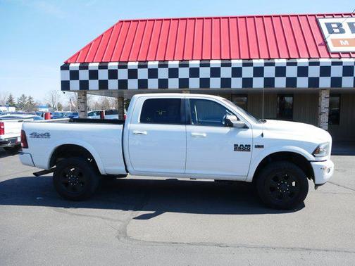 2018 RAM 2500 Laramie Crew Cab 4x4 6'4' Box