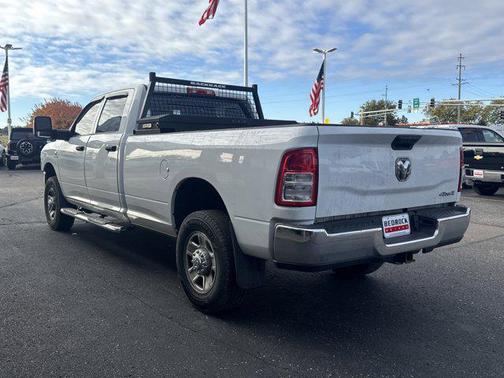 2023 RAM 2500 Tradesman Crew Cab 4x4 8' Box