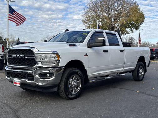 2023 RAM 2500 Tradesman Crew Cab 4x4 8' Box