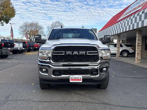 2023 RAM 2500 Tradesman Crew Cab 4x4 8' Box