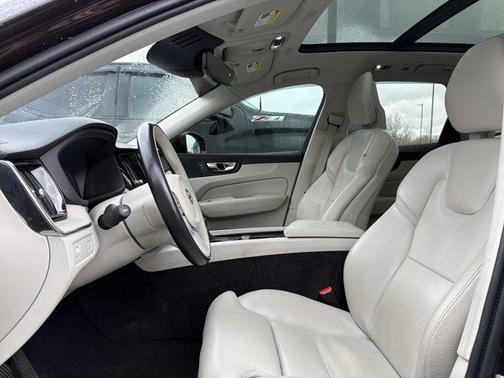 Maple Brown Metallic 2018 Volvo XC60 T6 Inscription