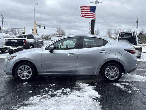 2019 Toyota Yaris Sedan L