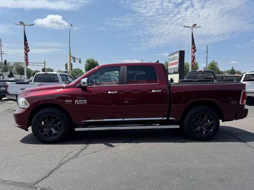 Delmonico Red Pearlcoat 2017 RAM 1500 Limited Crew Cab 4x4 5'7' Box