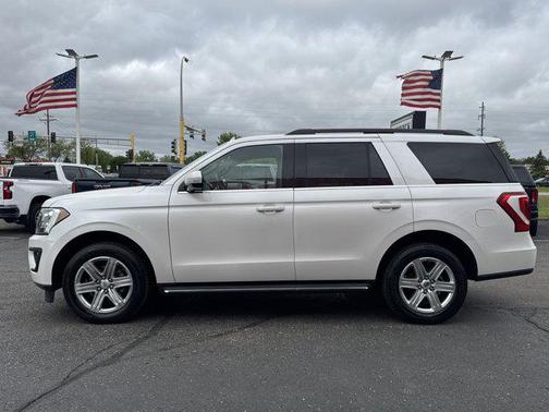 Oxford White 2018 Ford Expedition XLT