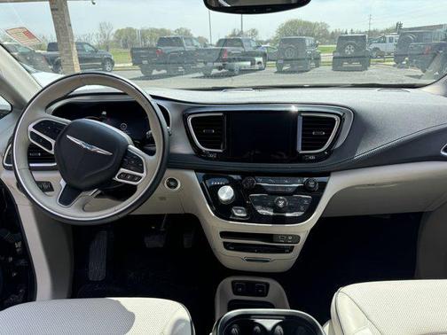 2018 Chrysler Pacifica Hybrid Limited