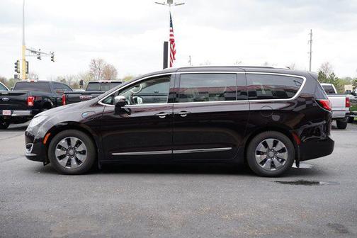 2018 Chrysler Pacifica Hybrid Limited