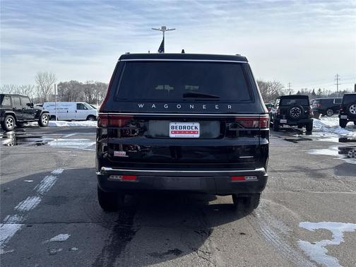 Diamond Black Crystal Pearlcoat 2022 Jeep Wagoneer Series I 4x4