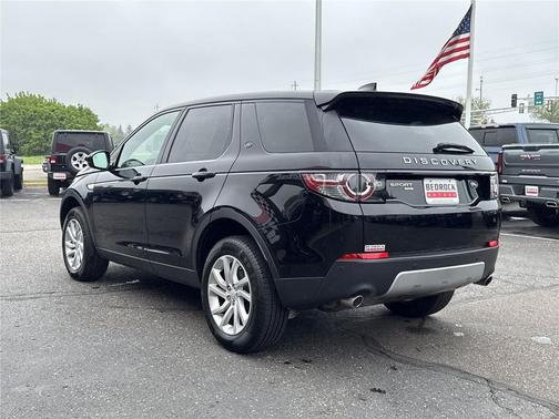 Santorini Black Metallic 2019 Land Rover Discovery Sport HSE