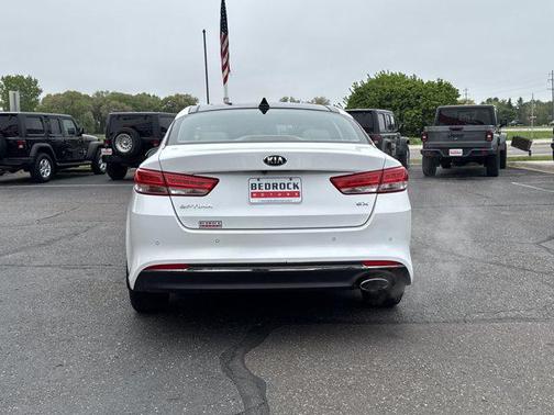 Snow White Pearl 2018 Kia Optima EX