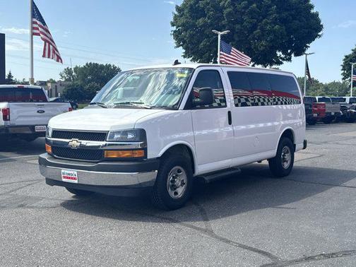 2017 Chevrolet Express 3500 LT