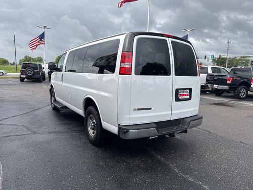 2017 Chevrolet Express 3500 LT