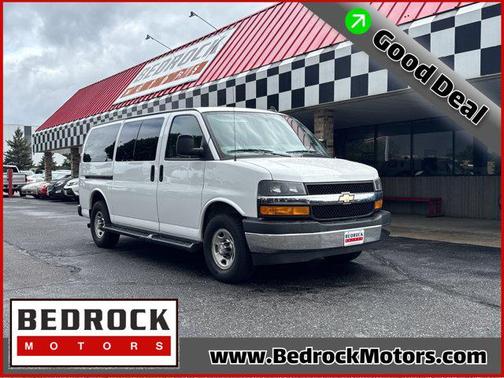 2017 Chevrolet Express 3500 LT