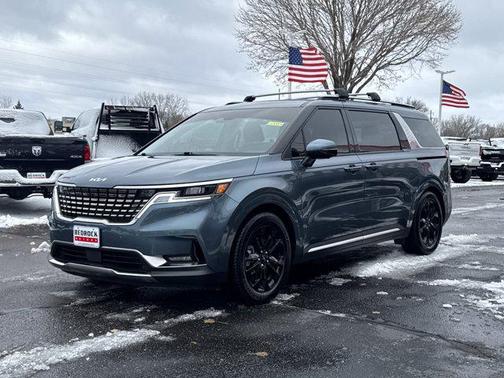 2023 Kia Carnival SX