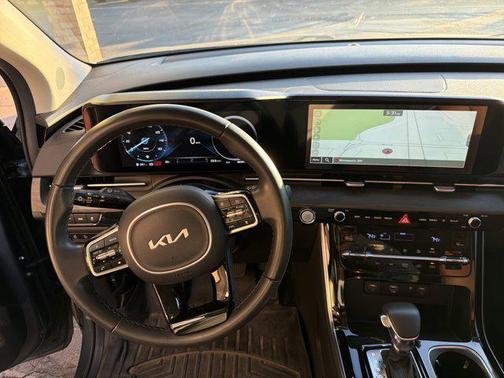 2023 Kia Carnival SX