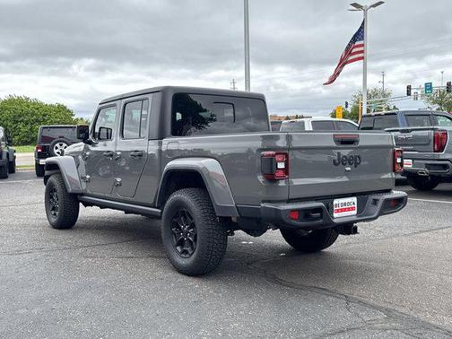 Sting-Gray Clearcoat 2021 Jeep Gladiator Sport