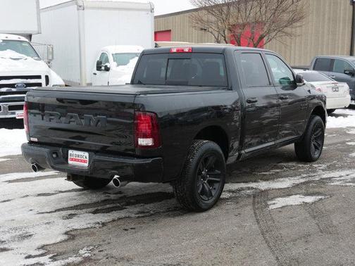 2017 RAM 1500 Night Crew Cab 4x4 5'7' Box