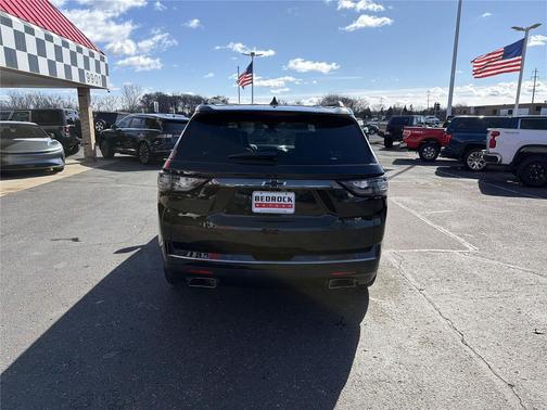 Mosaic Black Metallic 2020 Chevrolet Traverse Premier