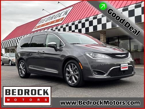 Granite Crystal Metallic Clearcoat 2018 Chrysler Pacifica Limited