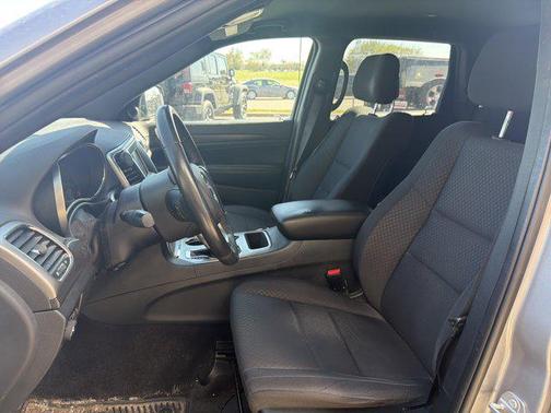 Billet Silver Metallic Clearcoat 2018 Jeep Grand Cherokee Laredo