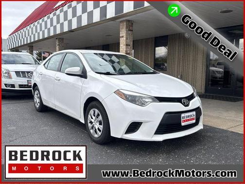Super White 2015 Toyota Corolla L