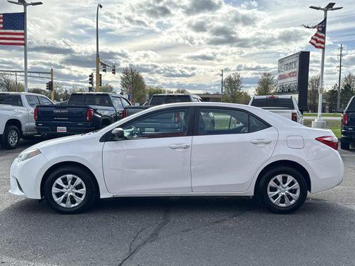 Super White 2015 Toyota Corolla L