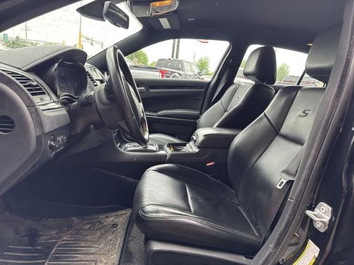 Gloss Black 2018 Chrysler 300 S