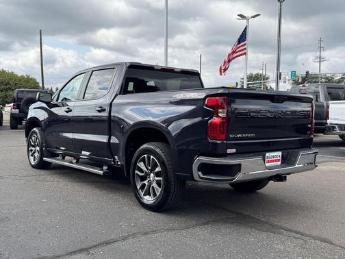 Dark Ash Metallic 2022 Chevrolet Silverado 1500 LT