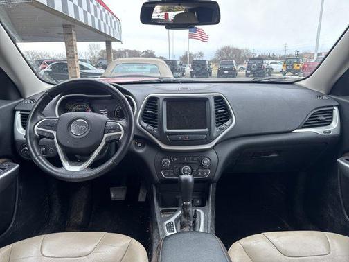 Bright White Clearcoat 2018 Jeep Cherokee Limited