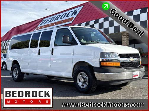 2017 Chevrolet Express 3500 LT