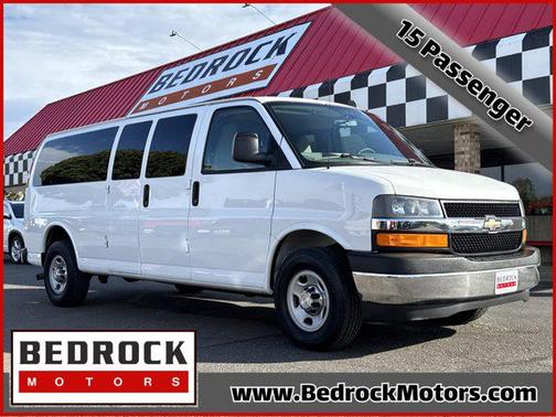 2017 Chevrolet Express 3500 LT
