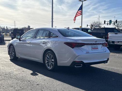 2021 Toyota Avalon XLE