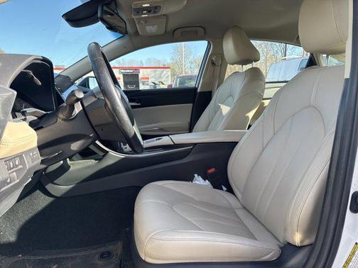 2021 Toyota Avalon XLE