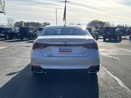 2021 Toyota Avalon XLE