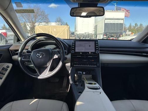2021 Toyota Avalon XLE