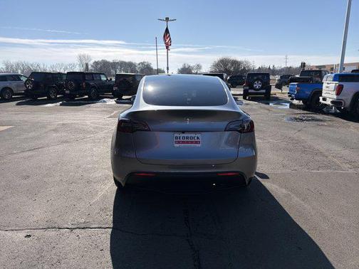 2025 Tesla Model Y Long Range Dual Motor All-Wheel Drive