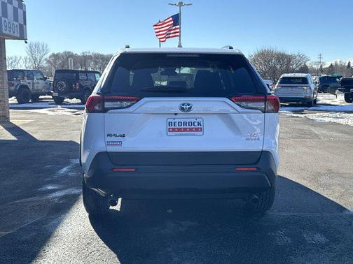 2021 Toyota RAV4 Hybrid LE