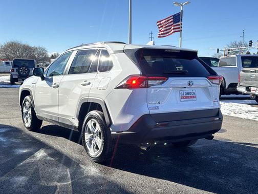 2021 Toyota RAV4 Hybrid LE